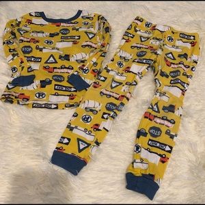 Carter’s boys pajama set.  Size 3T